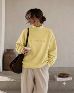 เสื้อสเวตเชิ้ตคอเต่าโอเวอร์ไซส์สำหรับผู้หญิง สีเหลือง ผ้าฝ้ายถัก สไตล์สตรีทแวร์ลำลองสำหรับฤดูใบไม้ผลิ - Product Image 1