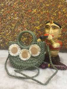 Bolso de Playa de Rafia Tejido a Mano de Lujo Personalizado con Diseño de Girasol y Margarita, Bolso de Hombro Cruzado de Media Luna con Correa para Mujer, Regalo de Verano - Product Image 1