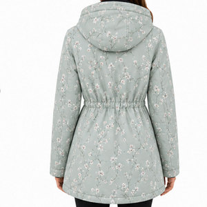Parka isolante épaisse pour femme avec capuche, extérieur imperméable et longueur confortable pour les activités par temps froid - Product Image 2