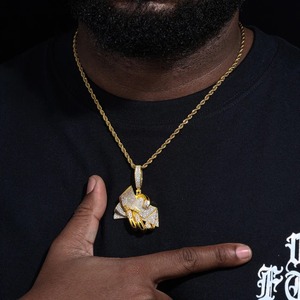 Collar con Colgante de Mano con Diseño de Pila de Dinero Iced Out – Joyería de Declaración para Hombre, Chapado en Oro de 18K, con Diamantes, Estilo Hip Hop Rapper - Product Image 4