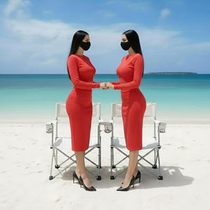 Conjunto de faldas personalizadas OEM de alta calidad para mujer, top corto con capucha y estampado de logotipo informal, conjunto de faldas con capucha para invierno. - Product Image 3