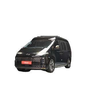 Hyundai Staria Janvier 2023 4x4 Campervan avec 45 036 km, Diesel, Boîte Automatique, Sièges en Cuir, Caméra Arrière, Conduite à Gauche - Product Image 1