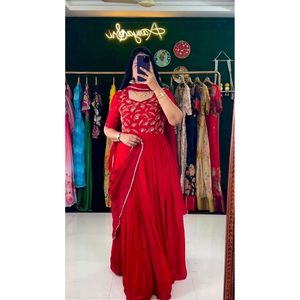 ด้าย georgette ที่น่าสนใจกับชุดทำงานที่มีสีแดง dupatta - Product Image 3