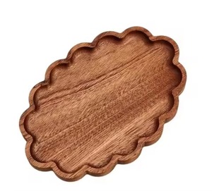 Bandeja de servir de madera rectangular con patrón grabado, diseño tradicional y moderno, duradera para fiestas, bandeja de servir en madera - Product Image 3