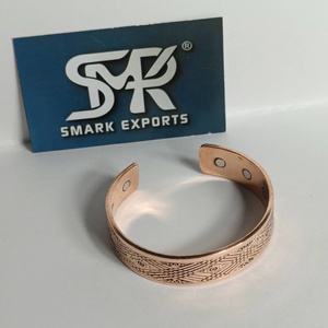 Brazalete Ancho de Cobre Magnético con Patrón Tribal Grabado, Brazalete Tradicional Hecho a Mano, Ajustable, de Cobre Curativo, Unisex - Product Image 2