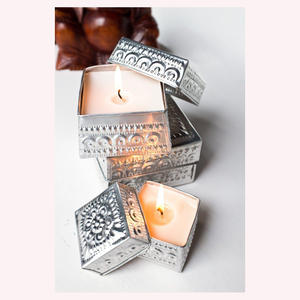 Portavelas Metálico Hecho a Mano por Diseñadores, Superficie Metálica Pulida, Resistente al Calor, Decorativo, para Pascua - Product Image 2