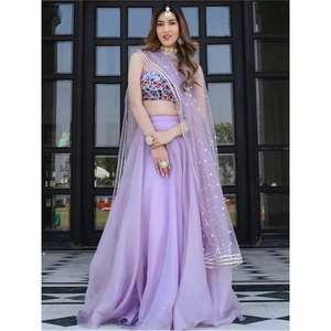 Fantástico Lehenga Choli de Organza Lavanda Semi-Cosido para Recepciones, de Zeel Clothing - Product Image 6