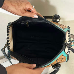 Sac à main Western en cuir repoussé à la main, modèle Mini Speedy, avec motif dés As de Pique, pour femme, en cuir de vachette premium, sac de voyage type baril - Product Image 6