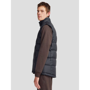 เสื้อกั๊กบุใยสังเคราะห์แบบมีซิปสำหรับผู้ชาย ปี 2026  พร้อมโลโก้สั่งทำพิเศษ สำหรับฤดูหนาว ผลิตจากไนลอน 100%  บุฉนวนกันความหนาว  คอตั้ง  สำหรับใส่ทำงาน - Product Image 4