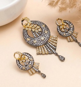 RAY FINE ORNATES <b>Ruby</b> Emerald Pearl Pendant Set Gold Plated Bridal <b>Necklace</b> Earrings Indian Wedding Jewelry Traditional - Product Image 1