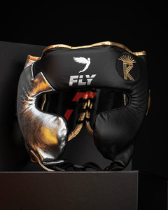 Nouvel ensemble de boxe en cuir véritable de qualité supérieure, design premium, personnalisable, avec gants de boxe professionnels, protège-tête et protège-génitale pour le sparring. - Product Image 4