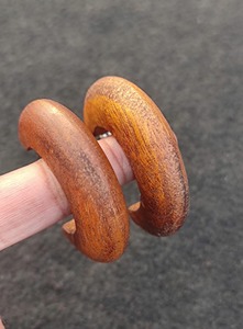 Boucles d'oreilles en bois au design robuste, construction solide, finition lisse, prix d'usine en gros - Product Image 5
