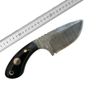 Couteau de camping et de dépecage à lame fixe fait main avec lame en acier à motifs et étui en cuir pour le camping en plein air, la chasse, vente en gros - Product Image 6