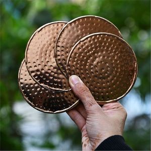 ชุดจานรองแก้วทองแดงตีลายทำมือระดับพรีเมียม สำหรับตกแต่งบ้าน บาร์ จานรองแก้วทรงกลมสุดหรู ขายส่งจำนวนมาก - Product Image 1