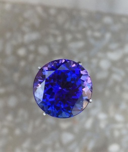 Pierre précieuse tanzanite de qualité supérieure naturelle, grade AAA+, forme ronde, certifiée IGI, coupe excellente, lot par Sadiya International - Product Image 5