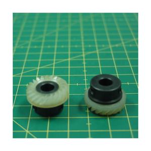 137415 ENGRANAJE DE GANCHO PIEZAS DE MÁQUINA DE COSER DOMÉSTICA HECHAS EN TAIWÁN - Product Image 1