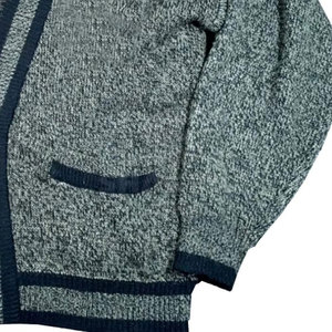 Cardigan pour homme en tissu léger et doux, tenue décontractée, coupe confortable, tenue quotidienne élégante pour homme - Product Image 2