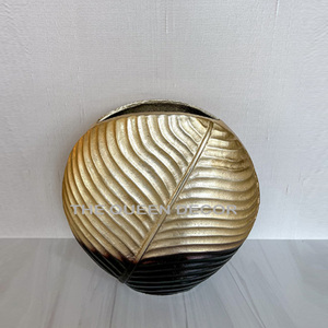 Jarrón de Metal Dorado con Forma Hexagonal para Arreglos Florales Artificiales, Decoración de Mesa para el Hogar, Estilo Nórdico Fabuloso - Product Image 2