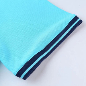 Uniforme de football imprimé de haute qualité fabriqué en usine, durable, avec logo personnalisé et options personnalisables pour hommes - Product Image 4