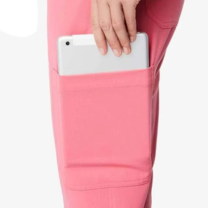 Ensemble d'uniformes en tissu doux pour infirmières, pour les hôpitaux, les cliniques et les tâches de santé générale. - Product Image 6