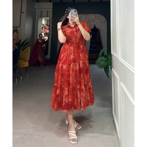 DISEÑADOR GEORGETTE ESTAMPADO TRABAJO SOLO UNA PEZ NARANJA - Product Image 1