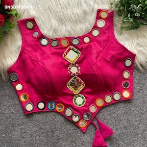 Blusa sin mangas de rayón y algodón para festivales, con bordado a mano de espejos auténticos y patrón de Dori en zigzag en la parte posterior, venta al por mayor. - Product Image 1
