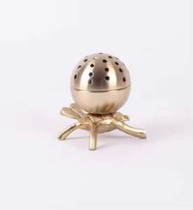 Quemador de Incienso de Metal de Lujo, Quemador de Incienso Árabe Oud, Porta Incienso Decorativo Dorado, Quemador de Fragancia Islámico para el Hogar - Product Image 1