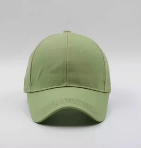 Casquette de baseball unisexe en toile verte unie à 6 panneaux, 100 % coton, ajustée, sportive, pour l'extérieur, pour adultes, à porter en toutes saisons - Product Image 1