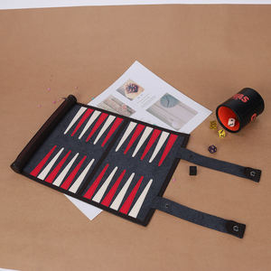 Jeu de backgammon pliable avec pions rouges et blancs, plateau de jeu en plastique pour jouer en intérieur et en extérieur - Product Image 6