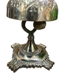 Cloche de service en laiton ornée, cloche d'appel vintage gravée sur piédestal pour la réception d'hôtels de luxe, les bars et la décoration de bureaux - Product Image 2