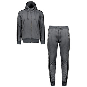 Conjunto Deportivo para Hombre, Color Gris, con Capucha, Cierre Completo, Sudadera y Pantalones de Poliéster, Corte Regular, para Otoño - Product Image 1