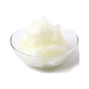 Gelée de pétrole raffinée de qualité supérieure, matériau semi-solide pour les soins personnels et l'utilisation industrielle - Product Image 3