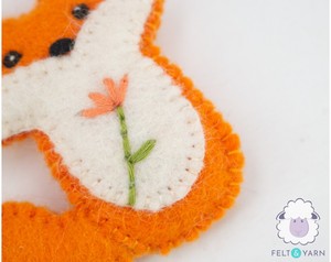 Adornos de fieltro y lana con forma de zorro en miniatura para niños, colección de criaturas del bosque, guirnalda de animales de fieltro - Product Image 3