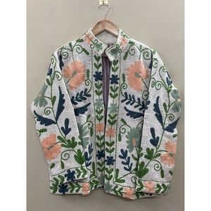Veste d'hiver en coton brodée de fleurs pour femmes, col mandarin, manches longues, devant ouvert, design fait main - Product Image 6