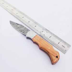 Couteau de poche pliant artisanal en acier Damas pour la survie en extérieur, couteau utilitaire vintage EDC avec logo, qualité industrielle OEM - Product Image 6