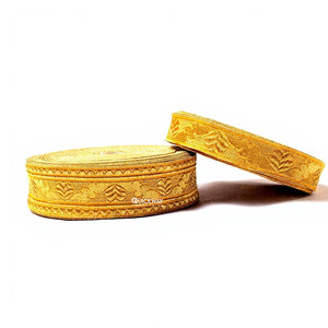 Dentelle en fil doré Mylar faite à la main et personnalisée avec perles et décorations en fil pour uniformes - Product Image 2