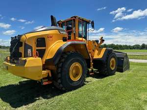 Chargeuse sur pneus Volvo L220H diesel de qualité supérieure avec composants HYDAC, garantie de plus de 5 ans, pompe et boîte de vitesses haute efficacité - Product Image 4