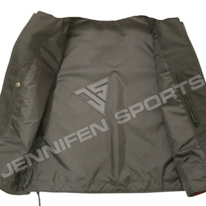 Chaleco de Motocicleta de Cuero Genuino para Hombre, Fabricado con Calidad Premium para Motociclistas que Buscan una Opción de Equipo de Conducción Elegante, Limpia y Duradera - Product Image 4