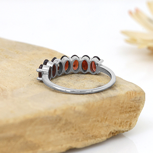 Anillo de Plata de Ley con Granate Natural, Piedra de Nacimiento de Enero, Media Eternidad, Corte Ovalado, Gema Roja, para Mujer - Product Image 3