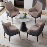 Chaise de salle à manger pour café, en cuir, avec structure en métal, assise en PU, chaises industrielles de luxe pour table à manger