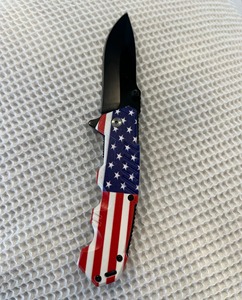 มีดพับอเนกประสงค์แบบตรง ด้ามจับลายธงชาติอเมริกัน สำหรับเอาตัวรอดในสถานการณ์ฉุกเฉิน ใบมีดสแตนเลสสีดำ คุณภาพอุตสาหกรรม รับผลิตตามแบบ OEM - Product Image 5
