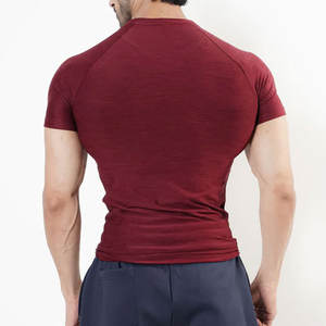 Camiseta Deportiva de Manga Corta para Hombre, Corte Ajustado, Poliéster Grueso, 320 g/m², Transpirable, con Estampado, para Gimnasio y Entrenamiento - Product Image 4