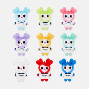 ตุ๊กตา TWICE LOVELY PLUSH DOLL ของแท้ รุ่น K-Pop พร้อมหนังสืออิเล็กทรอนิกส์ (แผ่นซีดี) วัสดุกระดาษและพลาสติก ภาษาเกาหลี สำหรับทุกวัย - Product Image 1