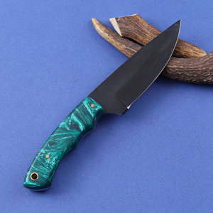 Cuchillo de caza nórdico de acero al carbono con recubrimiento en polvo, hoja fija biselada, punta caída, grado industrial, resina verde - Product Image 4