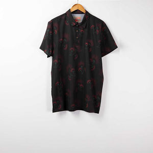 Chemise décontractée à manches courtes pour homme, imprimé floral noir, boutonnée, en coton/polyester respirant et écologique, idéale pour l'été - Product Image 1