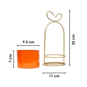 Support de plante en forme d'arche en fil doré luxueux et romantique avec pot en métal orange vibrant pour une décoration de salon charmante - Product Image 3