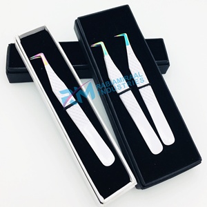 Pince à épiler pour extensions de cils en acier inoxydable avec embout multi-plasma et revêtement en poudre blanche, ensemble de pinces avec emballage en boîte cartonnée - Product Image 2