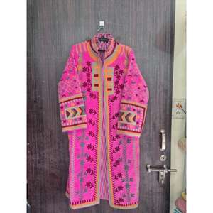 Veste universitaire élégante en velours recyclé, broderie florale artisanale, style bohème ethnique pour femme, collection SR Exports. - Product Image 5