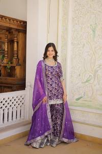 Conjunto de traje Sharara morado bordado para mujer, atuendo étnico tradicional indio con dupatta, colección festiva para fiestas. - Product Image 2