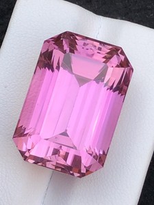 Piedra Preciosa de Kunzita Rosa Intenso, Tratada Termicamente, con Efecto Ojo de Pez, Piedra Grande Vibrante para Joyería, Anillos y Colgantes - Product Image 3